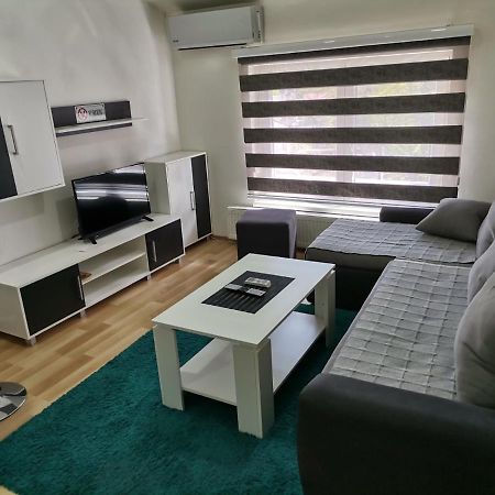 Centar Apartman Enmi 111 บันยาลูกา ภายนอก รูปภาพ