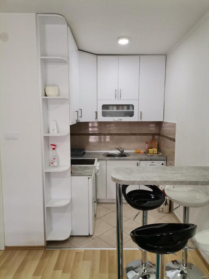 Centar Apartman Enmi 111 บันยาลูกา ภายนอก รูปภาพ