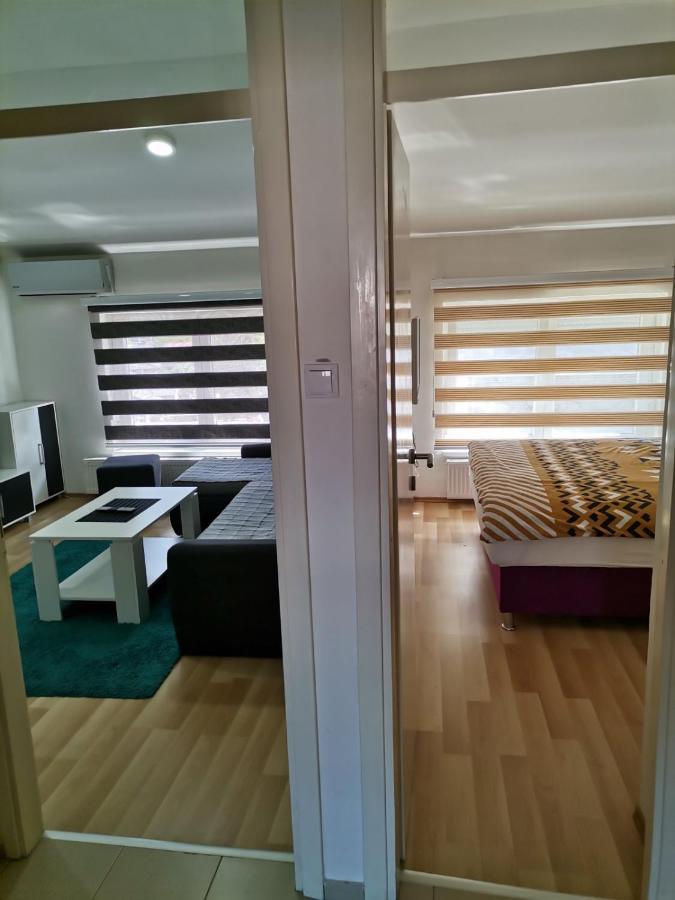 Centar Apartman Enmi 111 บันยาลูกา ภายนอก รูปภาพ