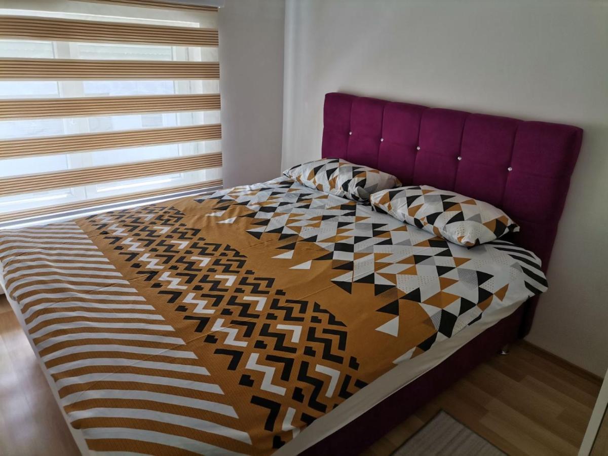 Centar Apartman Enmi 111 บันยาลูกา ภายนอก รูปภาพ