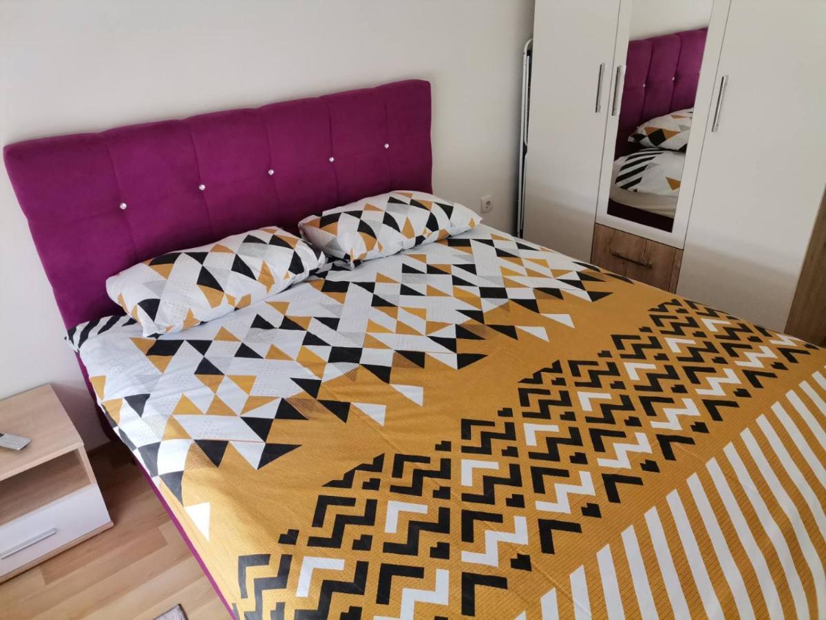 Centar Apartman Enmi 111 บันยาลูกา ภายนอก รูปภาพ